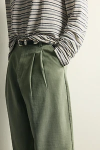 BAGGY FIT PLEATED CHINO PANTS