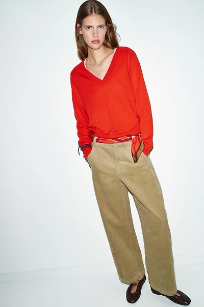 PULL EN LAINE À COL V