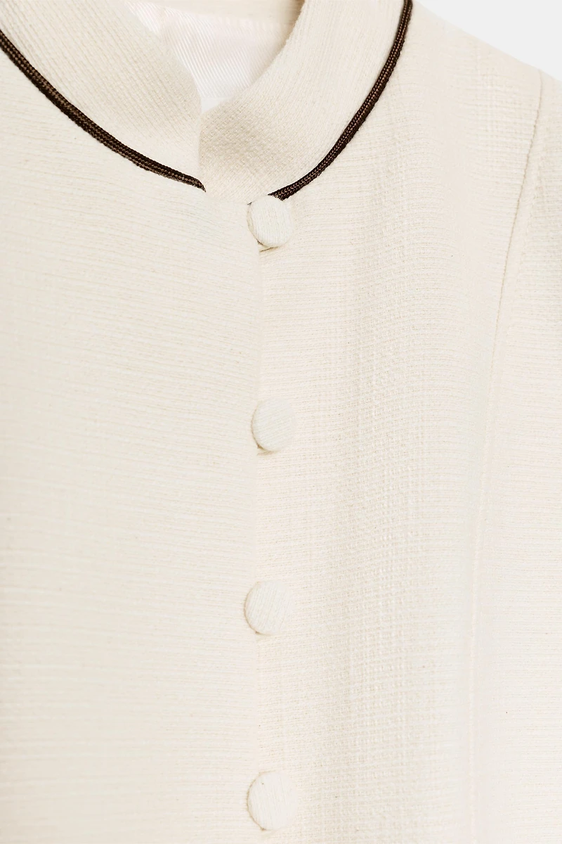 TAILORED CONTRAST PIPING BLAZER
