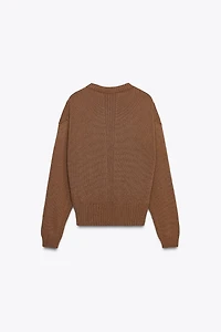V-NECK KNIT SWEATER