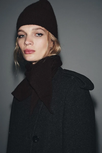 RIBBED CASHMERE BLEND BEANIE