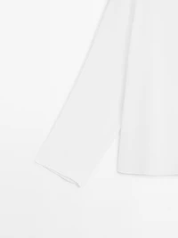 Flowing shirt with polo collar