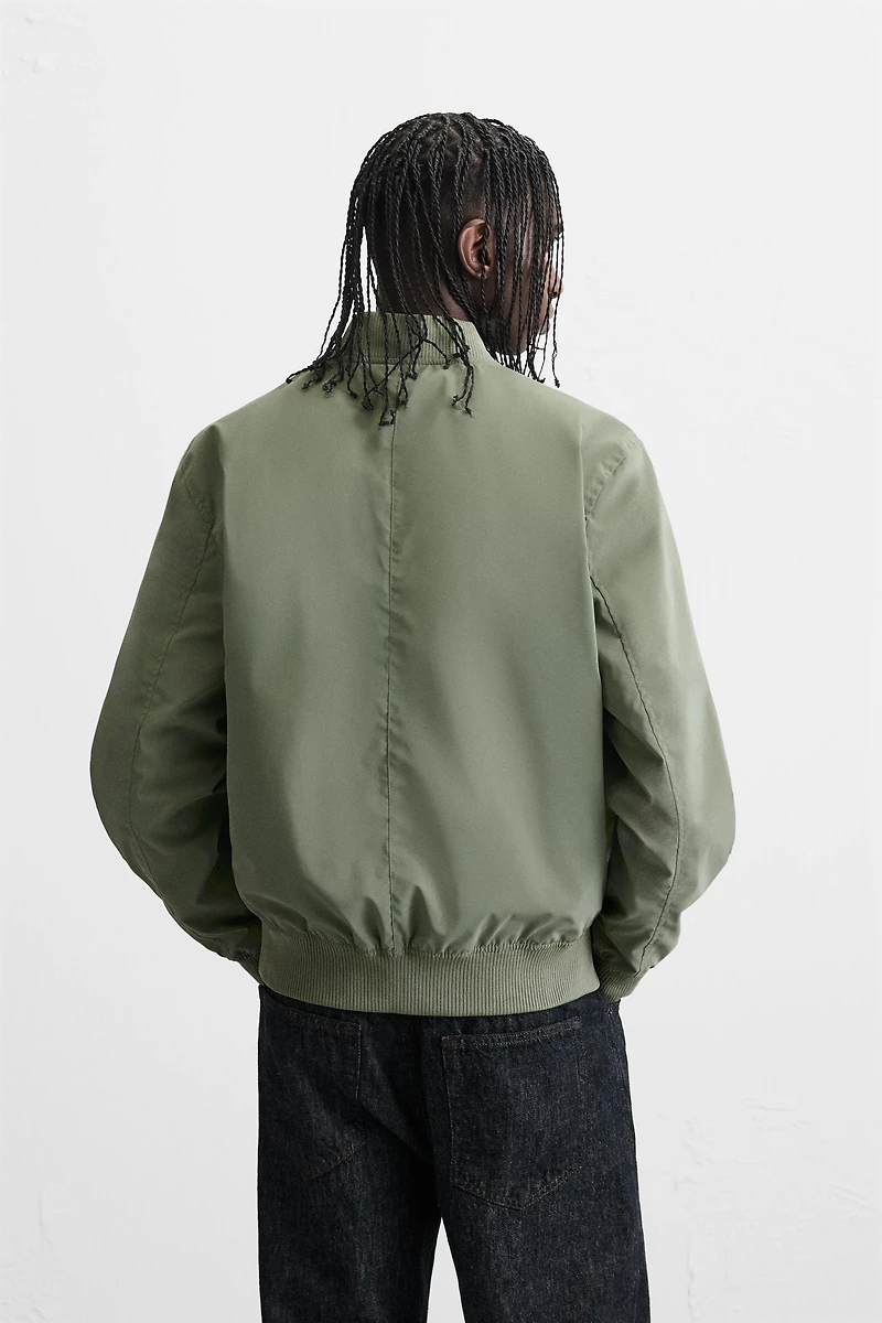 LIGHTWEIGHT BOMBER JACKET