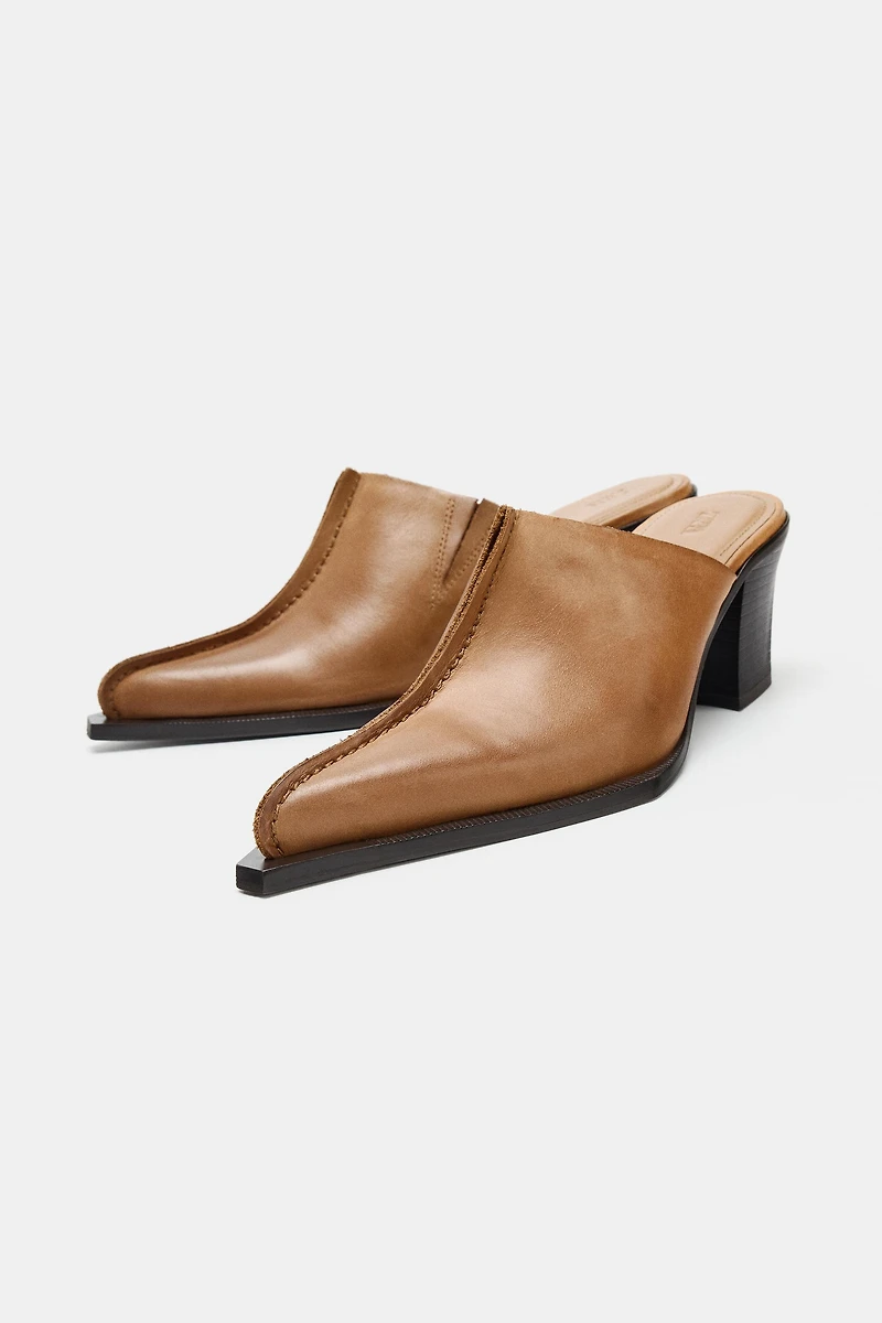 LEATHER STITCHED CLOGS