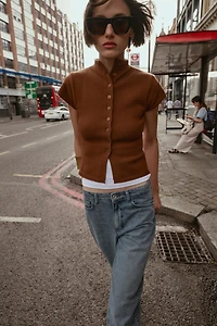 BUTTONED KNIT TOP