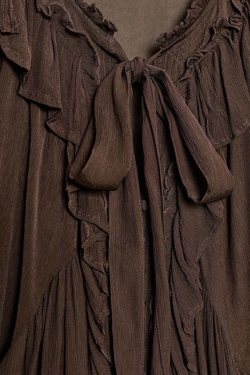 FLOWY RUFFLED SHIRT