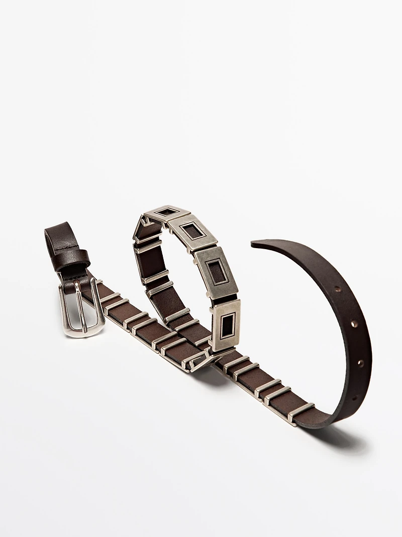 Ceinture avec pièces métalliques