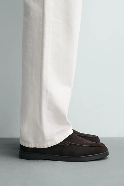 CASUAL LEATHER LOAFERS