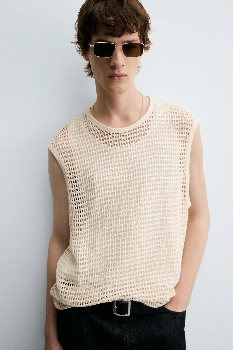 CROCHET TEXTURED T-SHIRT