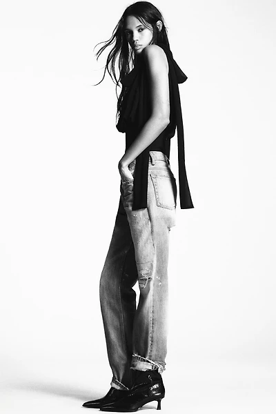 BOTTINES À TALONS EN RELIEF