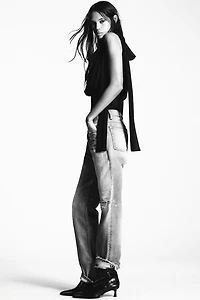 BOTTINES À TALONS EN RELIEF