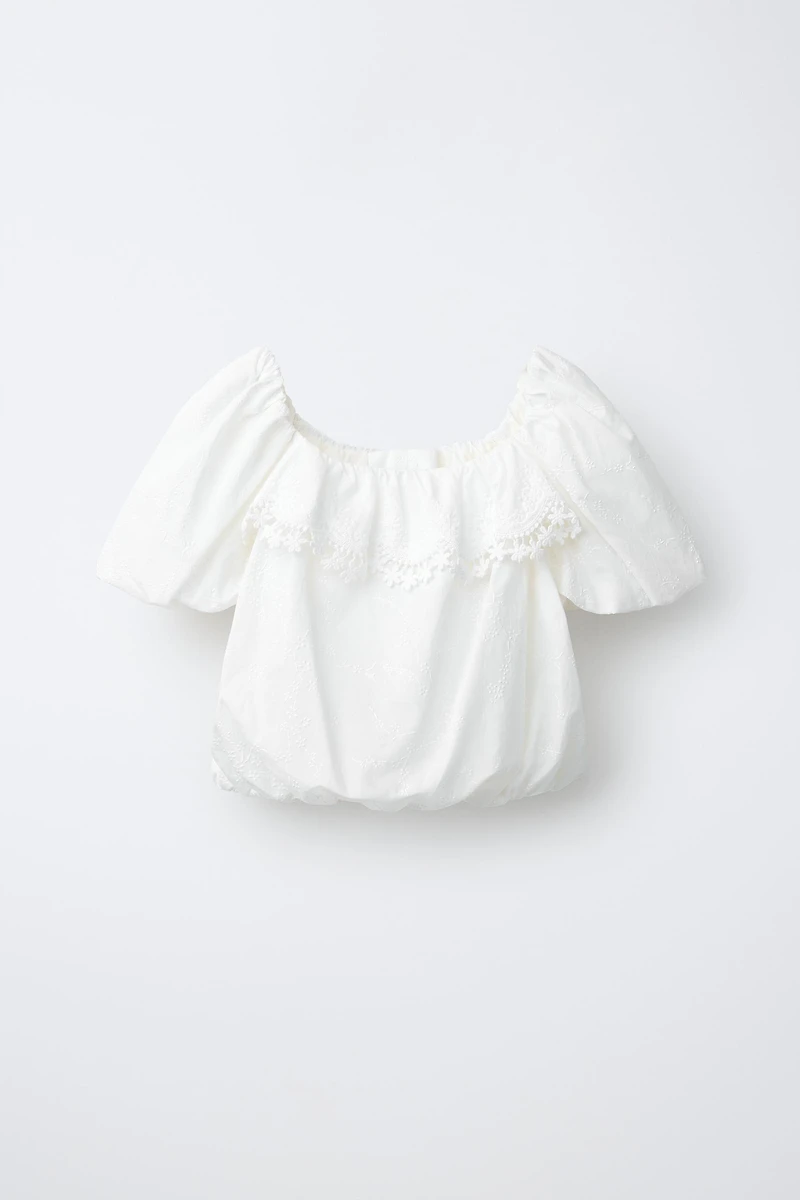 EMBROIDERED PUFFY TOP
