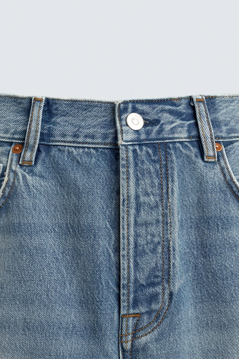 BOOTCUT FIT JEANS