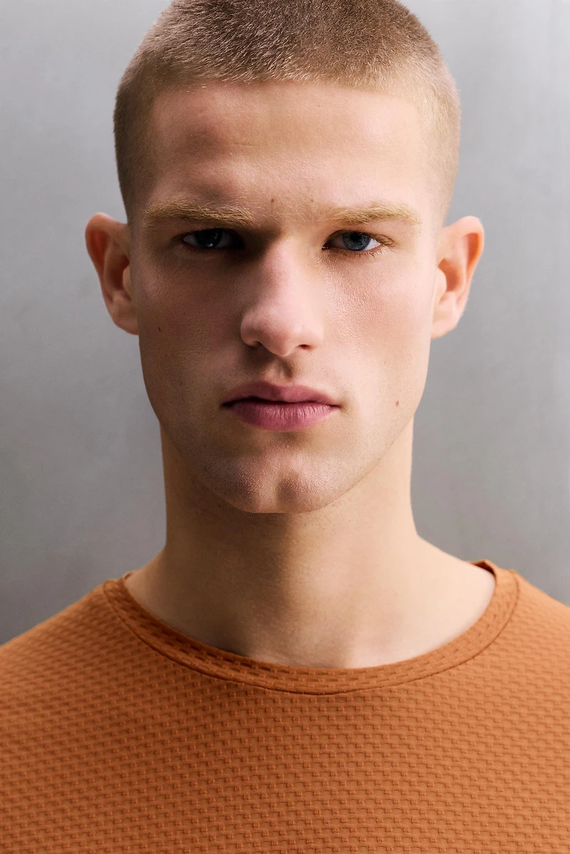 LONG SLEEVE GRAVEL TECHNICAL TEXTURED WEAVE T-SHIRT