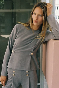 TOP EN SERGÉ À BOUTONS