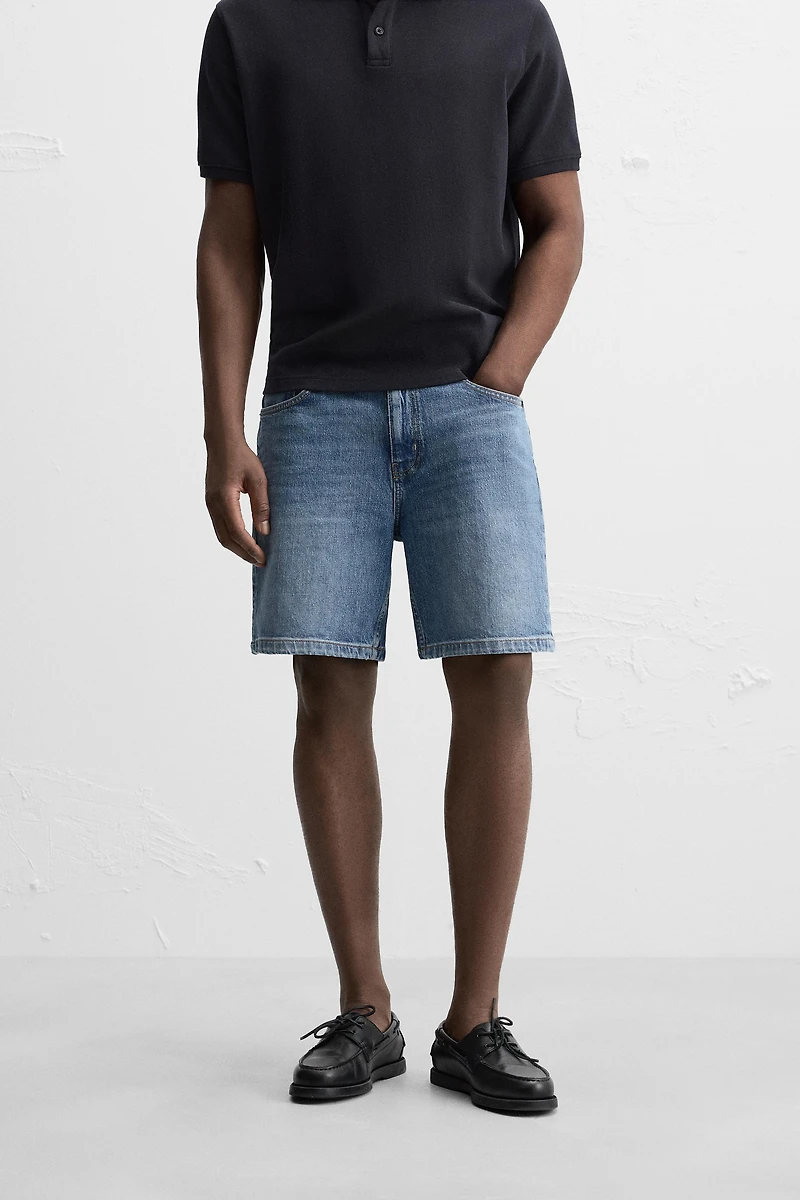 REGULAR FIT DENIM SHORTS