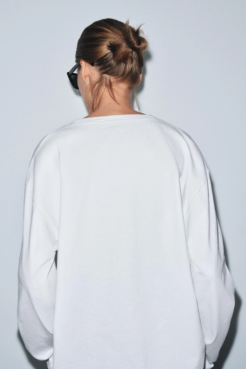 RUSTIC V-NECK T-SHIRT