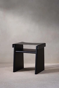 STOOL 02