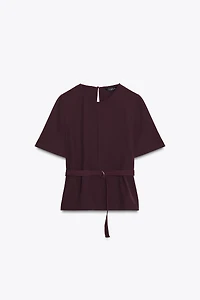 SHORT SLEEVE BELTED TOP