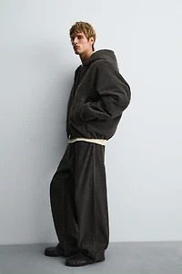 VESTE EN DENIM MATELASSÉ À CAPUCHE