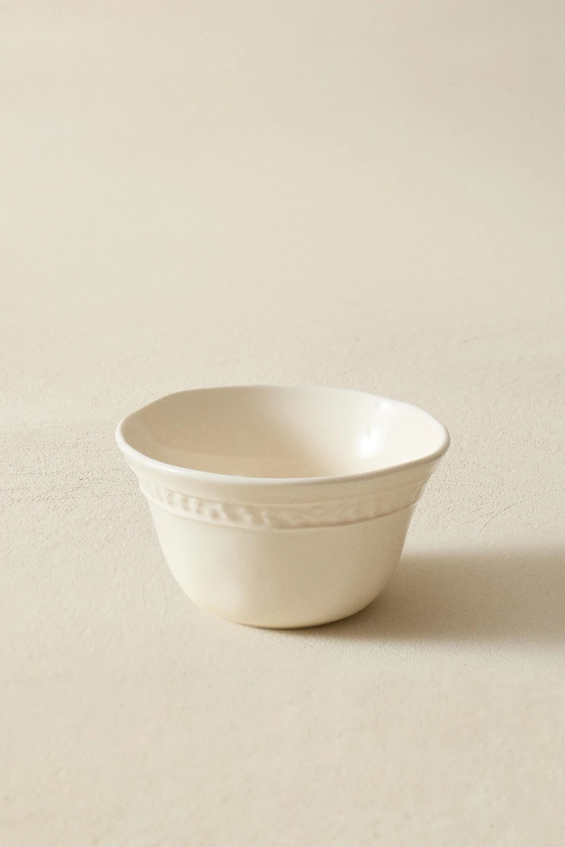 RAISED DESIGN BOWL