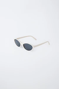 CAT EYE PLASTIC SUNGLASSES