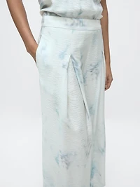 Printed trousers with pleat details