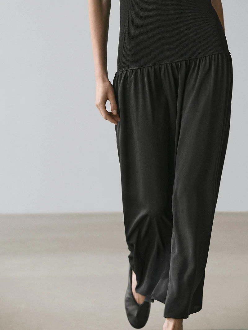 Knit midi dress with contrast detail