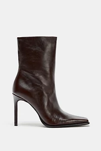 LIMITED EDITION LEATHER SQUARE TOE ANKLE BOOTS