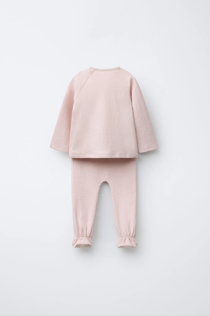 ENSEMBLE STRUCTURÉ T-SHIRT ET LEGGING