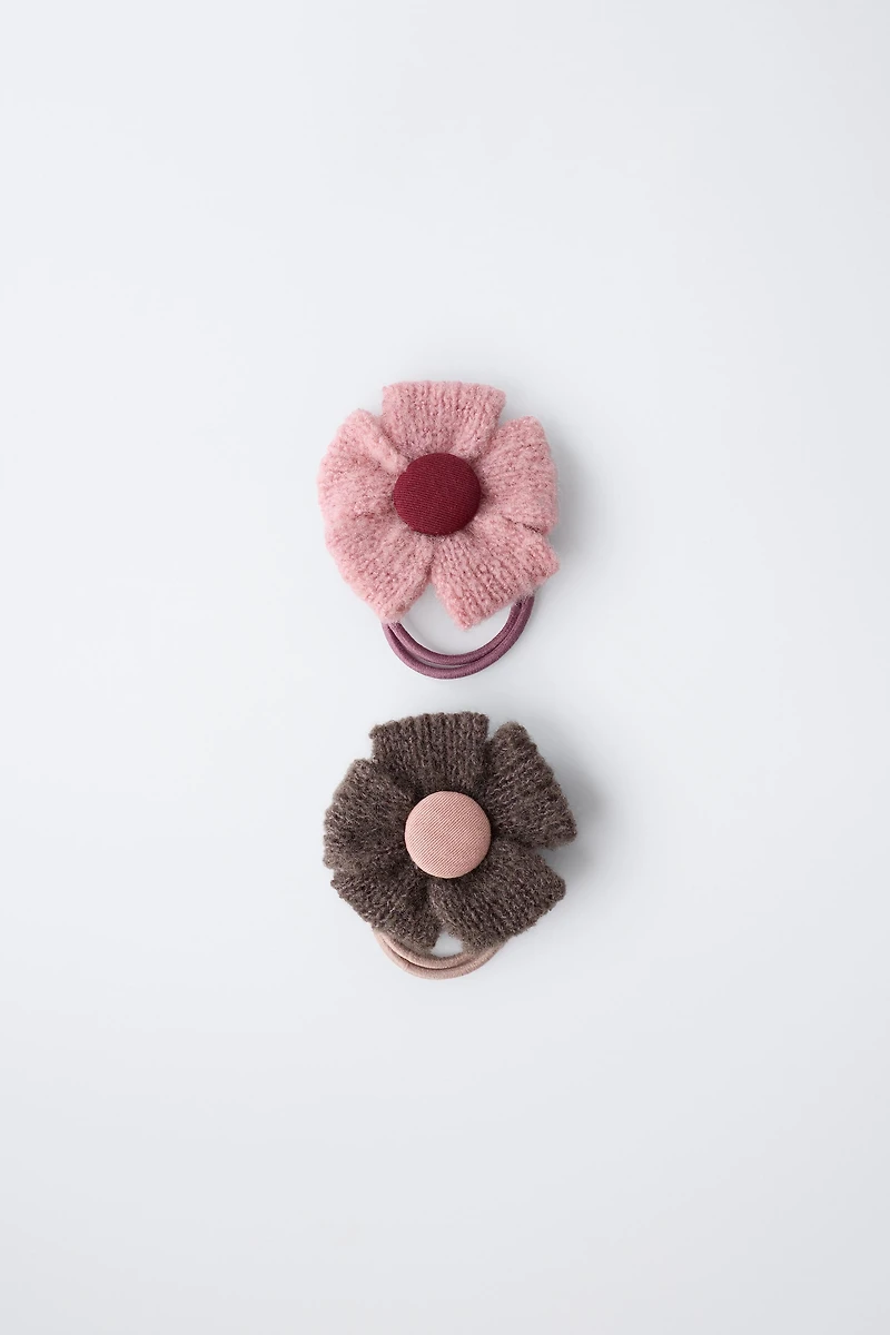 KNIT FLOWER SCRUNCHIES