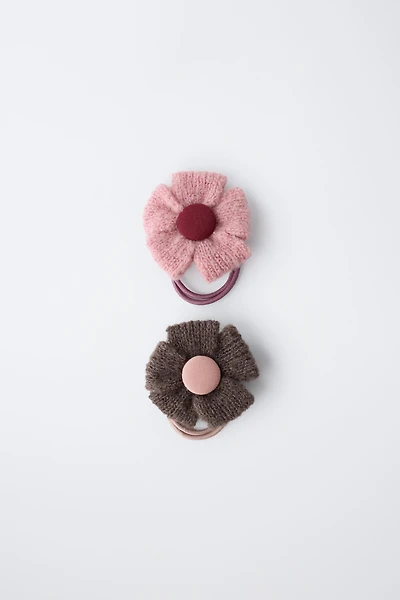 KNIT FLOWER SCRUNCHIES