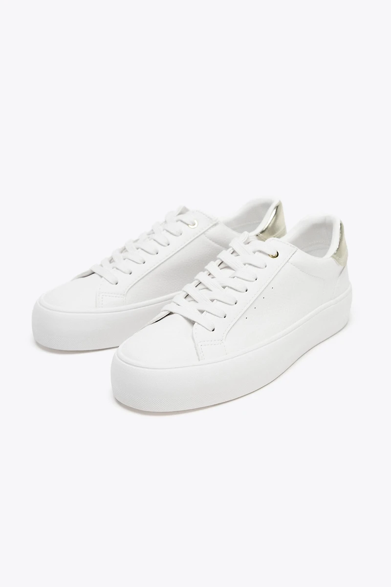 CONTRAST SNEAKERS