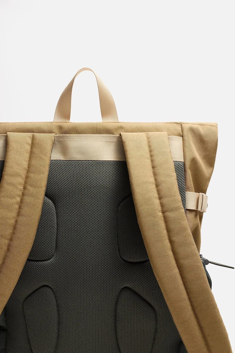 TECHNICAL FLAP BACKPACK