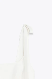 ROBE COURTE ÉLASTIQUE À LACETS
