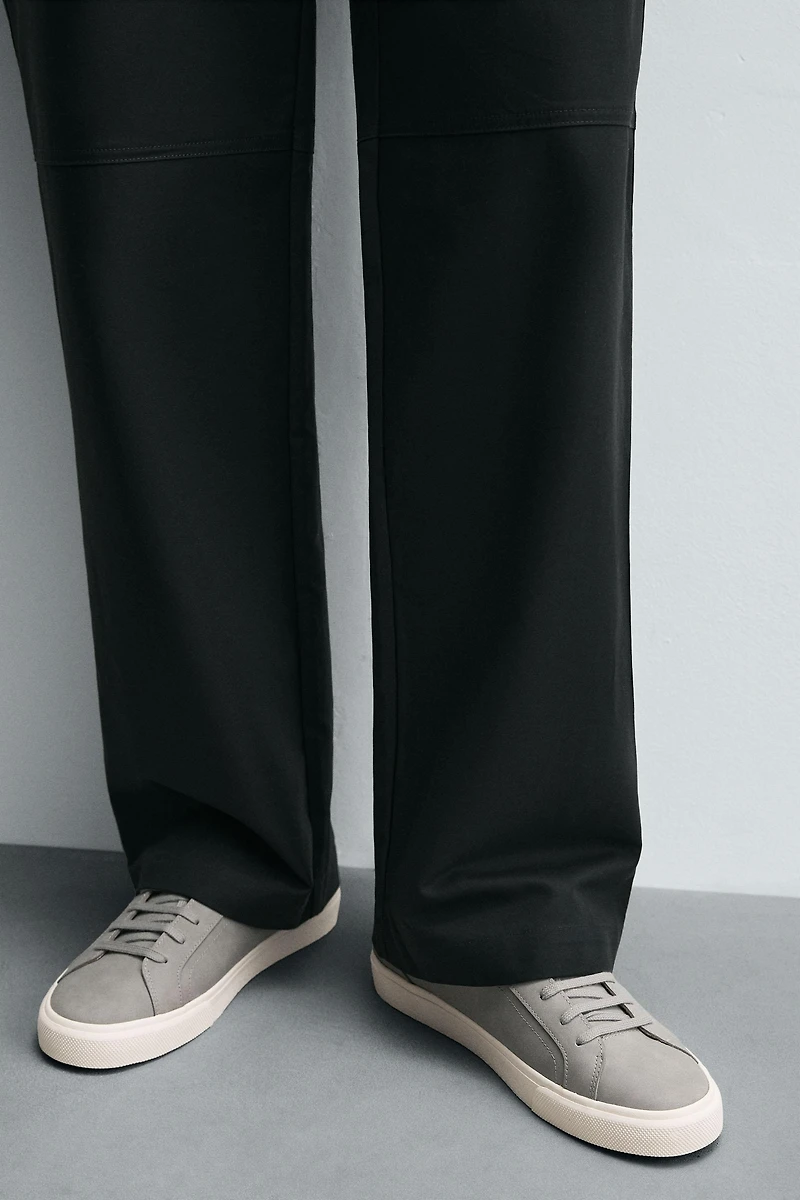 BASIC SNEAKERS