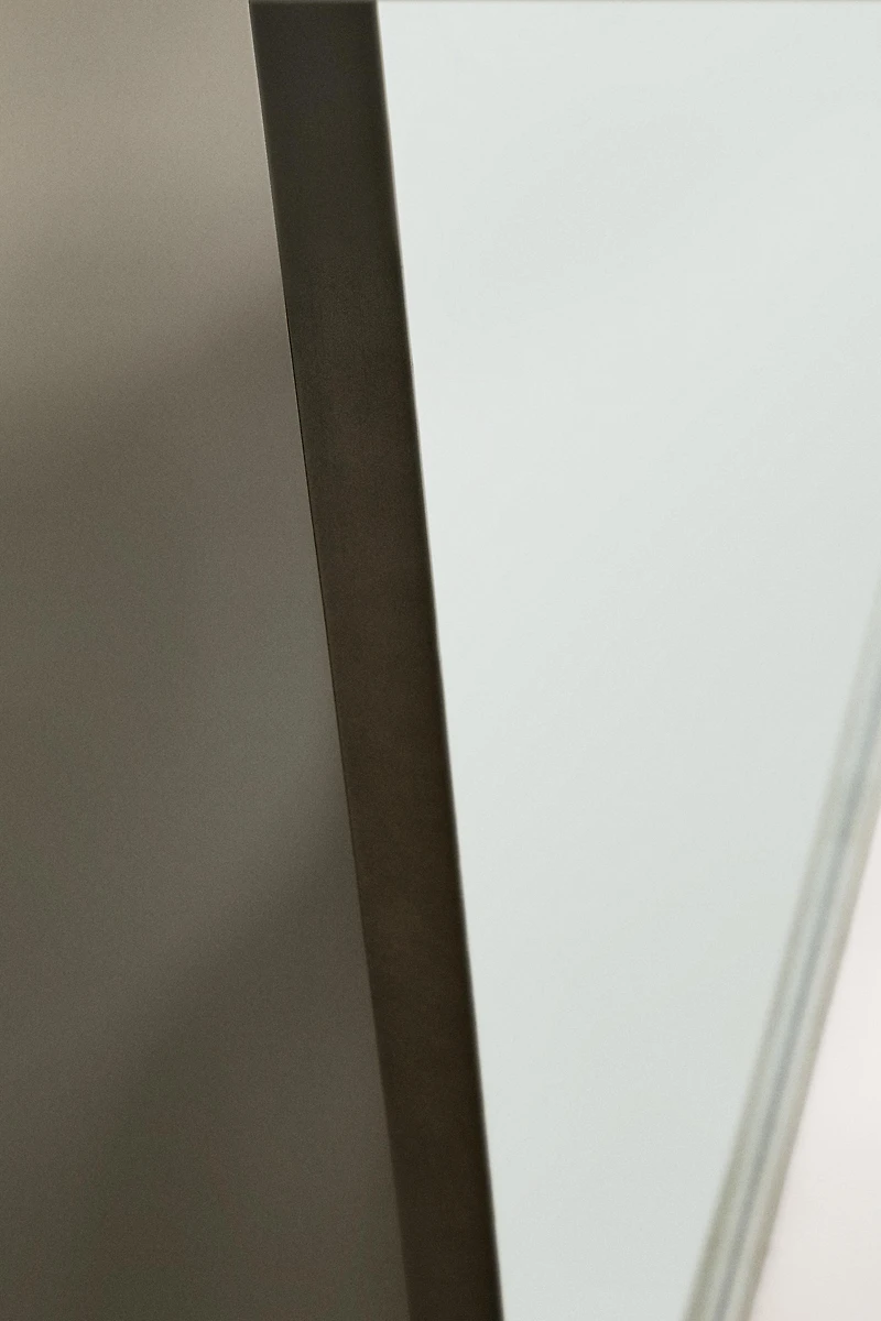 MIROIR SUR PIED CADRE ARGENTÉ