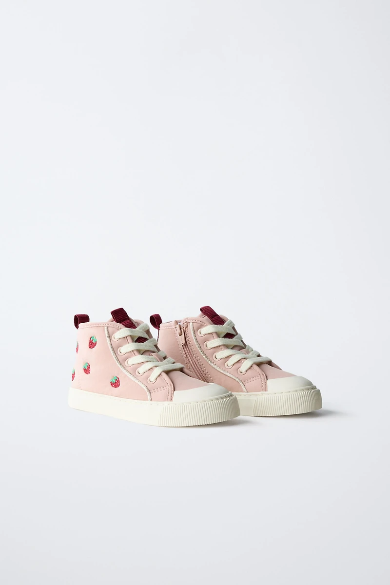 BASKETS MONTANTES FRAISES