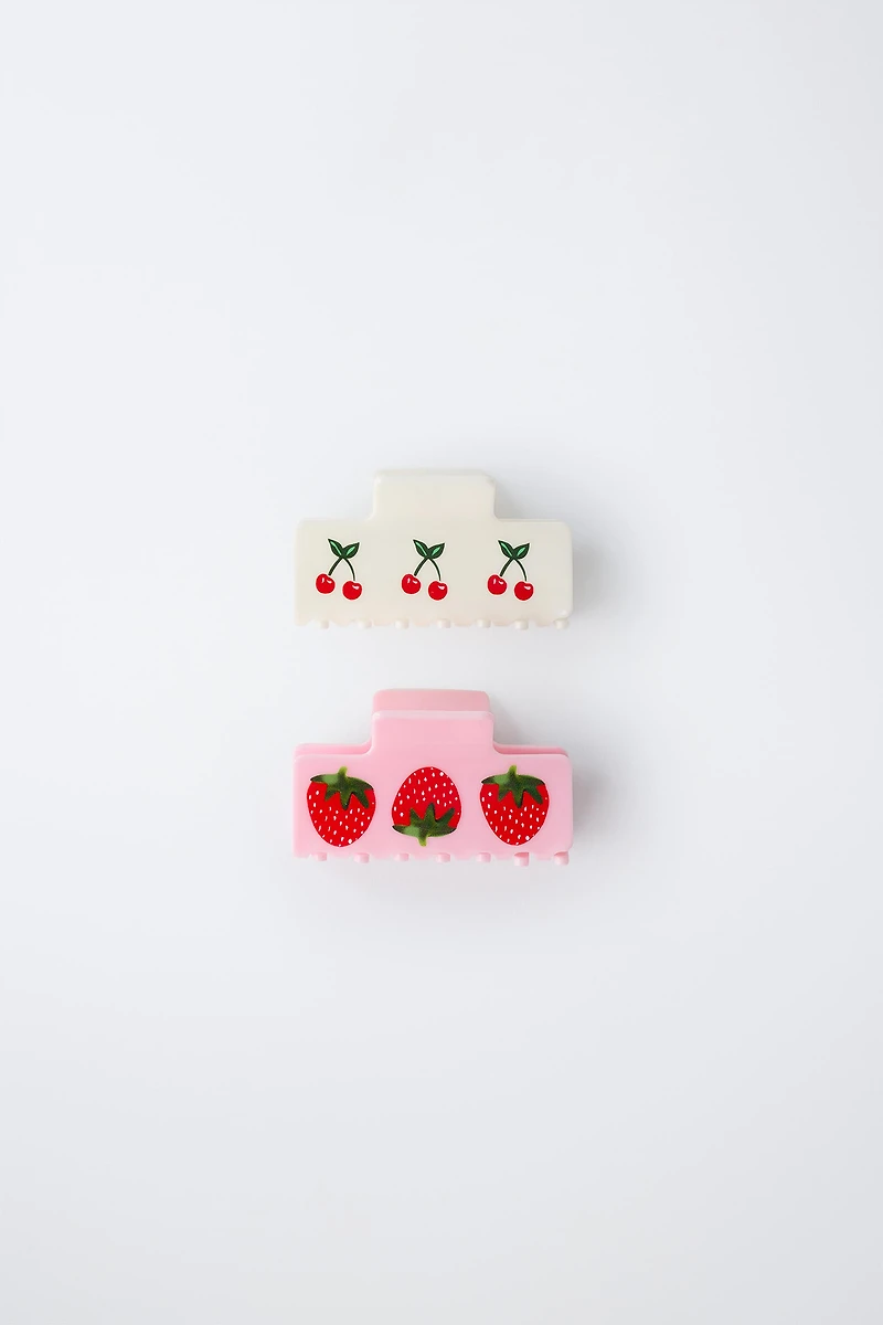 LOT DE DEUX PINCES FRAISES ET CERISES