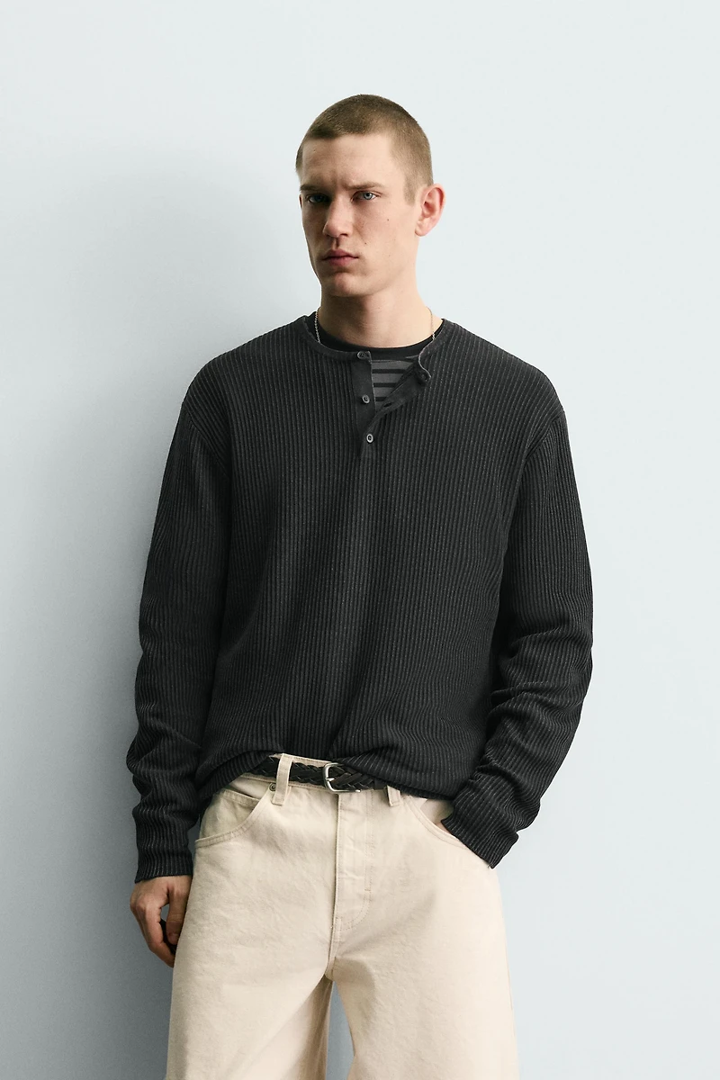 HENLEY NECK TEXTURED JUMPER