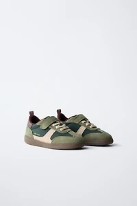 RETRO SNEAKERS