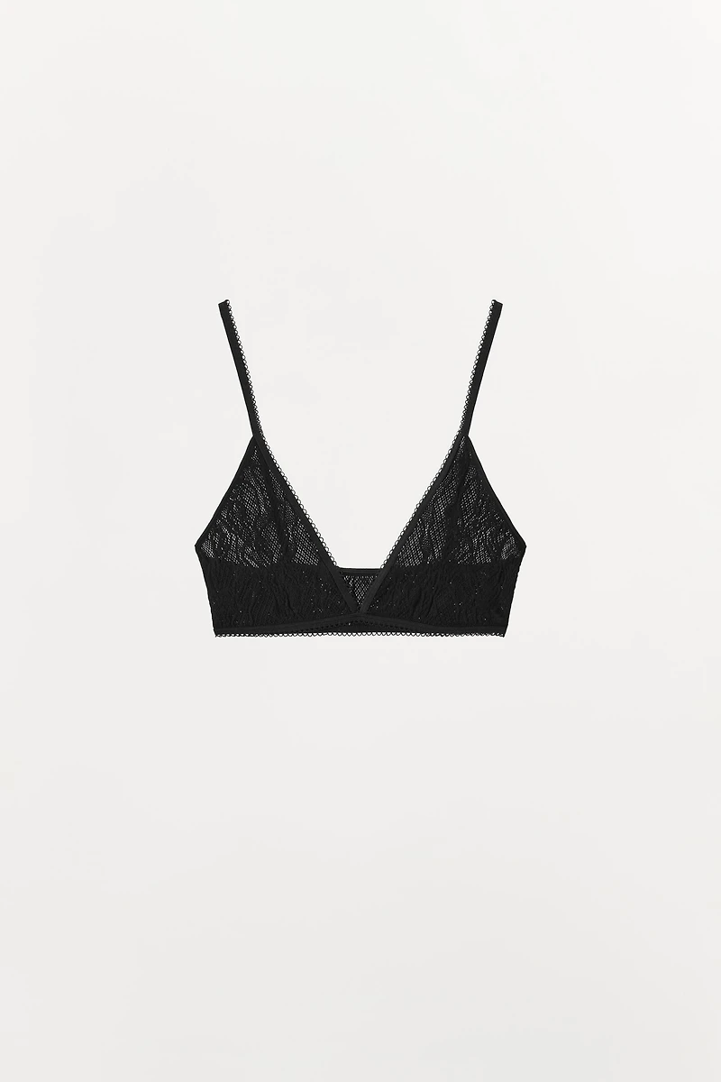 SEAMLESS LACE BRALETTE