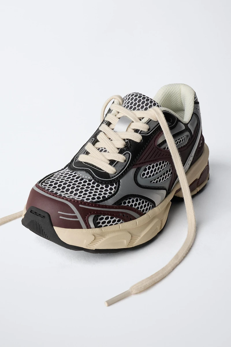 MESH SNEAKERS
