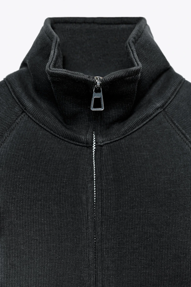 SOFT ZIP SWEATSHIRT