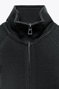 SOFT ZIP SWEATSHIRT