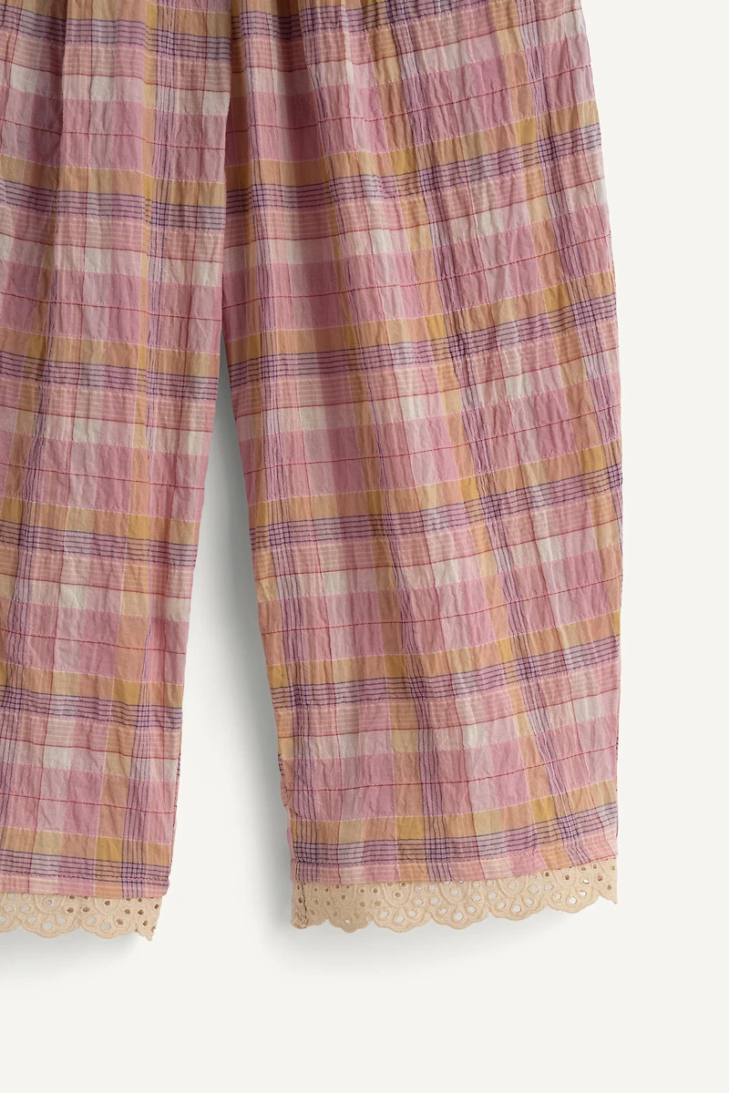 PANTALON À CARREAUX TEXTURÉ AVEC DENTELLE LIMITED EDITION