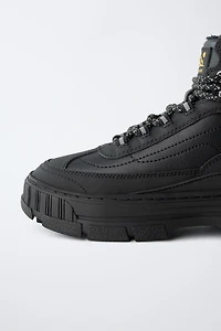 HIKING ANKLE BOOTS