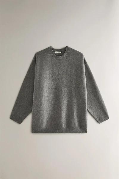 KNIT SWEATER