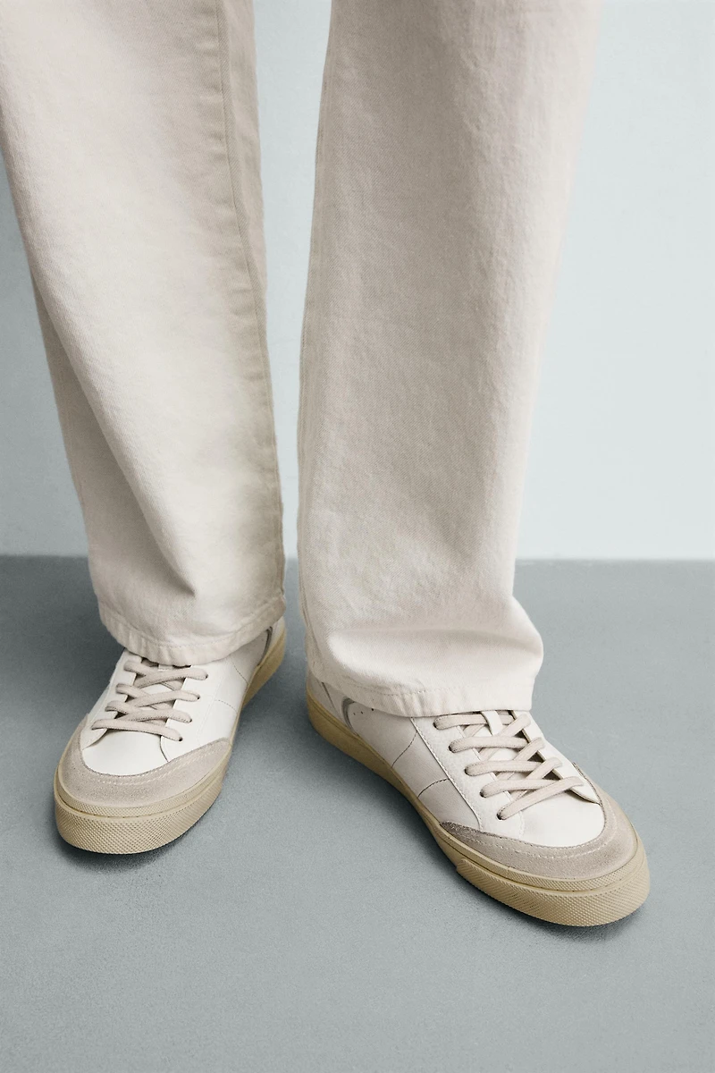 CONTRASTING SOLE SNEAKERS