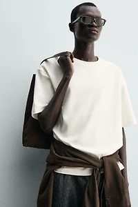 TEXTURED PATCH T-SHIRT
